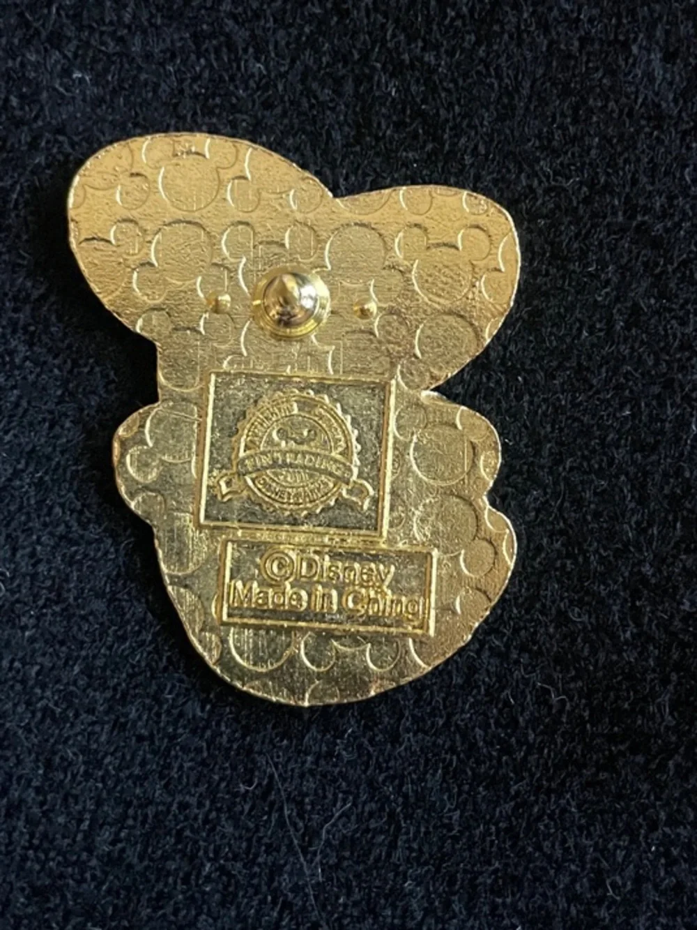 Disney Goofy character hat trading pin